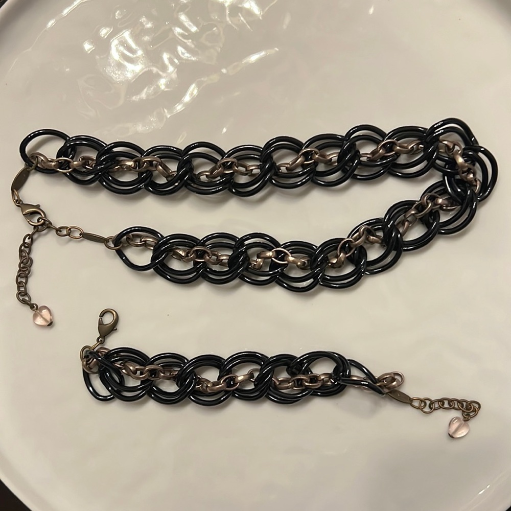 Sabika Necklace & Bracelet